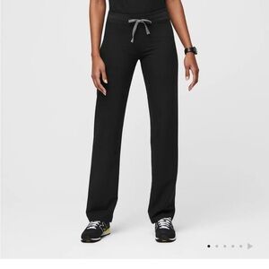 FIGs Livingston Basic Scrub Pants